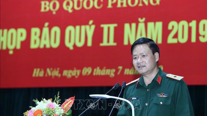 Thiếu tướng Nguyễn Văn Đức, Cục trưởng Cục Tuyên huấn, người phát ngôn của Bộ Quốc phòng chủ trì họp báo chiều 9/7.