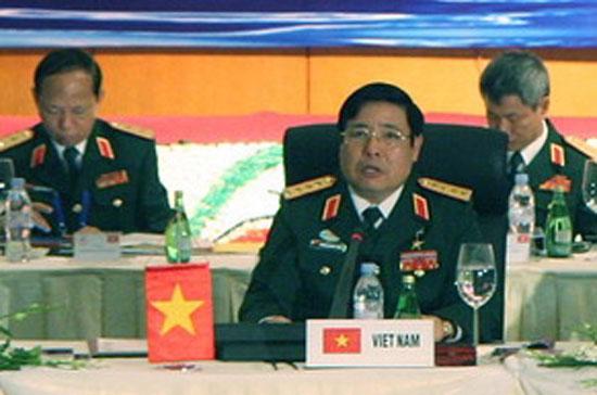 Đại tướng Phùng Quang Thanh, Bộ trưởng Quốc phòng Việt Nam chủ trì hội nghị - Ảnh: Nguyễn Dân (TTXVN)