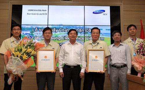 Lễ trao giấy phép giai đoạn 3 cho Samsung Bắc Ninh<br>