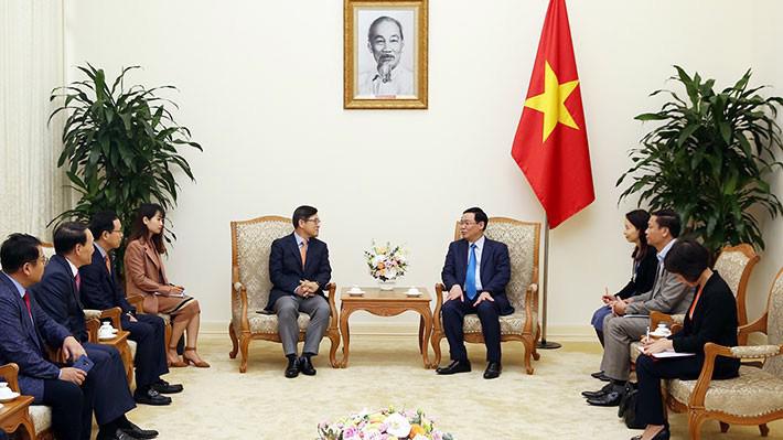 Buổi tiếp của Phó thủ tướng Vương Đình Huệ với lãnh đạo Tổ hợp Samsung Việt Nam.