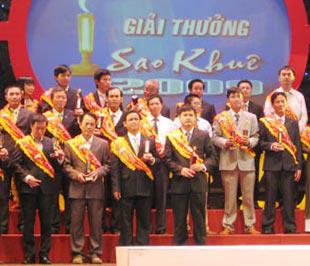 Lễ trao giải thưởng Sao Khuê tại Hà Nội.