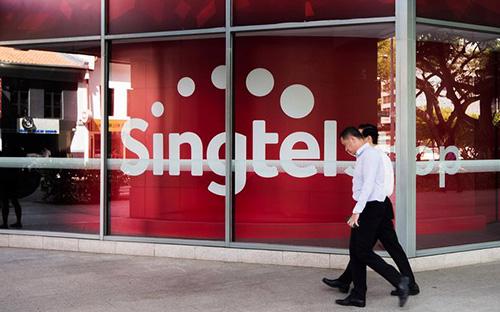 SingTel hiện là một trong những công ty truyền thông hàng đầu tại châu Á, cung cấp đa dịch vụ gồm: cố định, di động, dữ liệu, Internet, truyền hình và công nghệ thông tin - truyền thông cũng như các giải pháp kỹ thuật số.