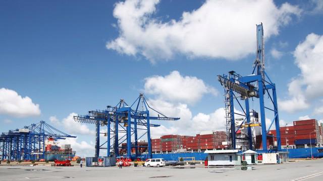 Công ty Cổ phần Đại lý giao nhận Vận tải Xếp dỡ Tâng Cảng cà công ty con đầu tiên của Tổng công ty Tân Cảng Sài Gòn.