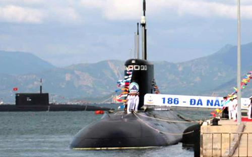 Tàu ngầm 186 Đà Nẵng là một trong 6 chiếc tàu ngầm hiện đại của Hải quân Việt Nam đặt mua từ Nga.<br>