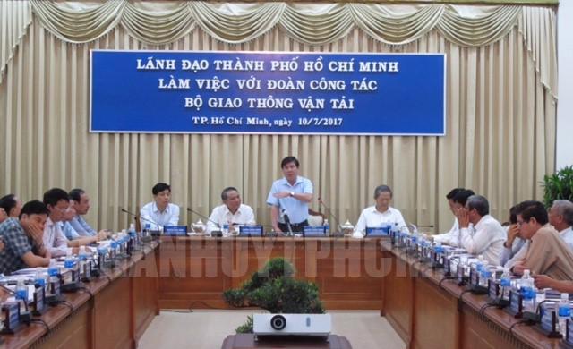 Bộ trưởng Trương Quang Nghĩa làm việc với UBND Tp.HCM chiều 10/7.