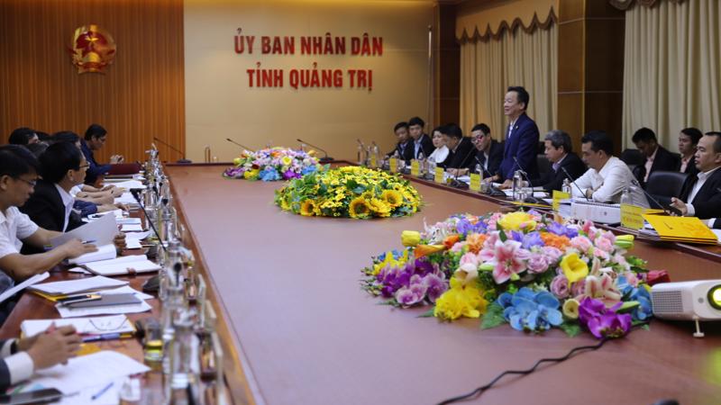 Ông Đỗ Quang Hiển, Chủ tịch Hội đồng quản trị kiêm Tổng giám đốc Tập đoàn T&T Group phát biểu tại buổi làm việc với lãnh đạo tỉnh Quảng Trị.