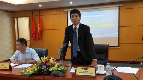 Thứ trưởng Chu Phạm Ngọc Hiển chủ trì họp báo ngày 17/11.<br>