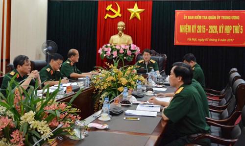 Thượng tướng Lương Cường, Bí thư Trung ương Đảng, Chủ nhiệm Tổng cục 
Chính trị, Chủ nhiệm Ủy ban Kiểm tra Quân ủy Trung ương chủ trì phiên họp ngày 7/9.<br>