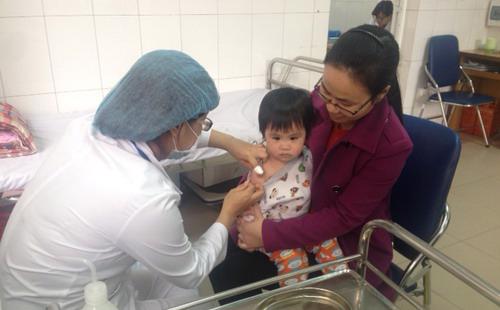 Loại vaccine này được dùng để ngừa 6 bệnh nguy hiểm ở trẻ em, gồm: 
bạch hầu, ho gà, uốn ván, bại liệt, viêm gan B và viêm màng não do Hib.