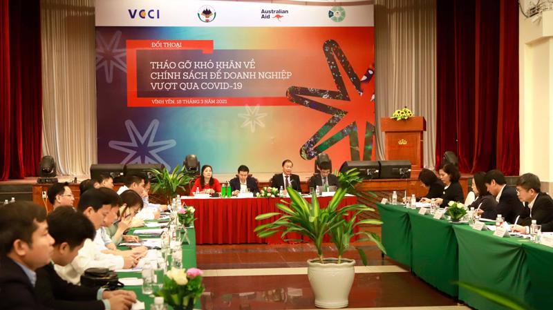 Đối thoại "Tháo gỡ khó khăn về chính sách để doanh nghiệp vượt qua Covid-19" do Phòng Thương mại và Công nghiệp Việt Nam (VCCI) phối hợp với UBND tỉnh Vĩnh Phúc tổ chức ngày 18/3.