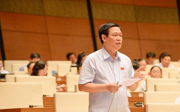 Phó thủ tướng Vương Đình Huệ: “Ta cứ nói là cả nước xây dựng nông thôn mới, vậy trách nhiệm của công dân ở các vùng khá hơn thì thế nào?”.<br>