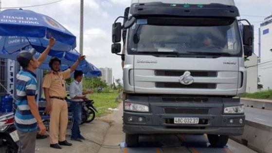 Bộ trưởng Tô Lâm đề nghị làm rõ chuyện có hay không việc "bảo kê" cho xe quá tải tại Đồng Nai