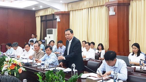 Bộ trưởng Nguyễn Xuân Cường chủ trì cuộc họp.