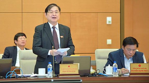 Chủ nhiệm Uỷ ban Khoa học, công nghệ và môi trường Phan Xuân Dũng góp ý sửa Luật Phòng chống tham nhũng.