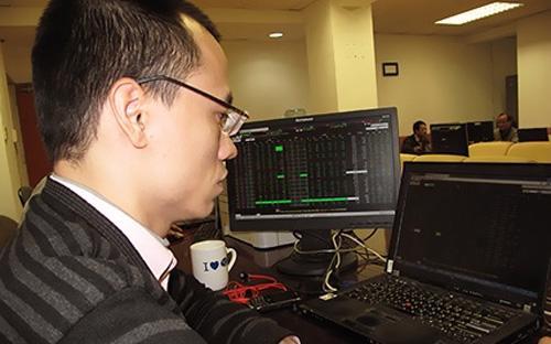 Ông Nguyễn Hữu Việt, Giám đốc khối Tư vấn đầu tư, Công ty Chứng khoán Quốc tế Hoàng Gia (IRS).