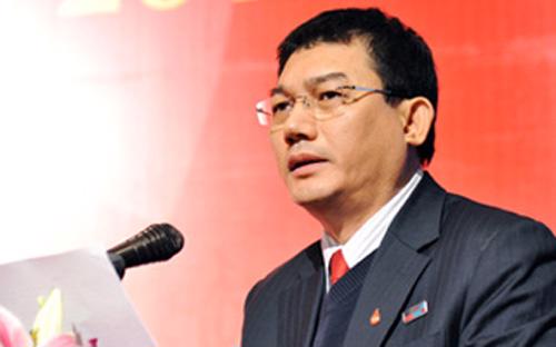 Sinh năm 1954, ông Phạm Huy Hùng gia nhập VietinBank từ năm 1990 và được bổ nhiệm vào vị trí Chủ tịch Hội đồng Quản trị từ tháng 6/2009.