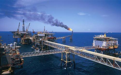 Theo chỉ tiêu mới được phê duyệt thì kế hoạch 5 năm 2011 - 2015, Petro 
Vietnam khai thác 128,77 triệu tấn quy dầu; tổng doanh thu 3.591 nghìn 
tỷ đồng.