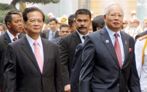 Thủ tướng Nguyễn Tấn Dũng và Thủ tướng Malaysia Najib Tun Abdul Razak- Ảnh: VGP.<br>