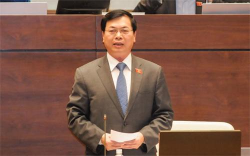 Bộ trưởng Vũ Huy Hoàng trả lời chất vấn chiều 17/11 tại Quốc hội.