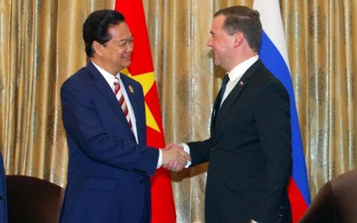 Thủ tướng Nguyễn Tấn Dũng và Thủ tướng Nga Medvedev - Ảnh VGP.