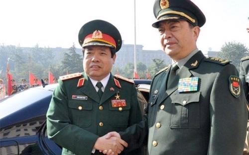 Bộ trưởng Quốc phòng Trung Quốc Thường Vạn Toàn chủ trì lễ đón đoàn đại biểu quân sự cấp cao Việt Nam do Bộ trưởng Quốc phòng Phùng Quang Thanh dẫn đầu - Ảnh: TTXVN. <br>