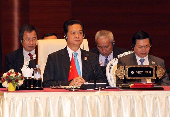  Trong bài phát biểu tại phiên toàn thể Hội nghị Cấp cao ASEAN lần thứ
 24, Thủ tướng Nguyễn Tấn Dũng nhấn mạnh, Việt Nam đề nghị ASEAN đưa các
 nội dung về vấn đề biển Đông vào Tuyên bố của Hội nghị và Tuyên bố của 
Chủ tịch Hội nghị Cấp cao ASEAN lần này.