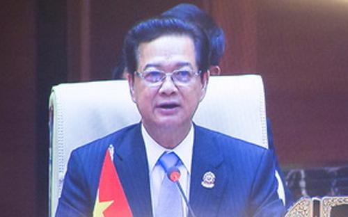 Thủ tướng nhấn mạnh, Việt Nam cực lực phản đối các hành động xâm phạm và kiên 
quyết bảo vệ chủ quyền quốc gia và lợi ích chính đáng của mình, phù hợp 
với luật pháp quốc tế.