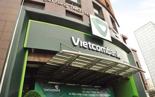 Từ 1/10/2014, Vietcombank bắt đầu mở ra cơ hội đến với dòng tiền lớn, từ hợp tác với Bảo hiểm Xã hội Việt Nam để thu, thu nợ bảo hiểm xã hội, bảo hiểm y tế, bảo hiểm thất nghiệp.