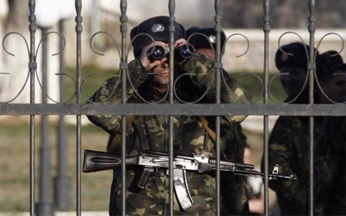 Cuộc khủng hoảng ở Ukraine vẫn duy trì tình trạng căng thẳng cao độ - Ảnh: Reuters.<br>
