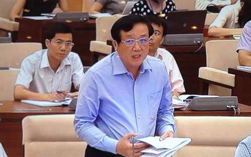 Viện trưởng Viện Kiểm sát nhân dân Tối cao Nguyễn Hòa Bình giải trình thêm một số vấn đề của dự án luật.