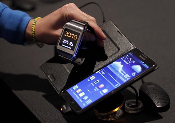 Chiếc đồng hồ thông minh của Samsung có tên lầ Galaxy Gear với thiết kế gần tương tự như các thông tin rò rỉ trước đây, nhưng màn hình nhỏ gọn hơn - Ảnh: The Tech.<br>