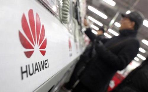 Huawei dự báo doanh thu sẽ tăng trưởng 10% trong năm nay và hướng tới mục tiêu tổng doanh thu 70 tỷ USD vào năm 2018 - Ảnh: Reuters.<br>