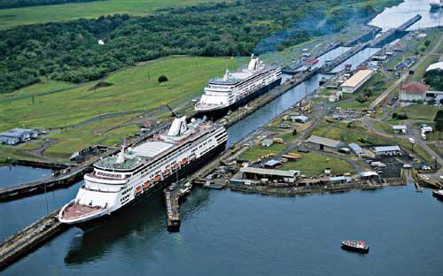 Kênh đào Panama hiện là một trong ba "yết hầu" quan trọng trong hoạt động vận tải biển - Ảnh: Stuff.<br>