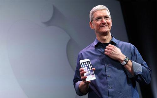 CEO Tim Cook của Apple trong sự kiện giới thiệu chiếc iPhone 6 hồi tháng 9 - Ảnh: Getty.<br>