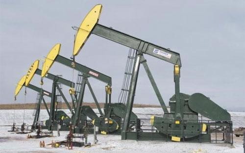 Công ty dịch vụ mỏ dầu hàng đầu thế giới Schlumberger có trụ sở ở 
Houston, Mỹ, dự báo giá dầu có thể tăng trong 6 tháng cuối năm nay - Ảnh: Reuters. 