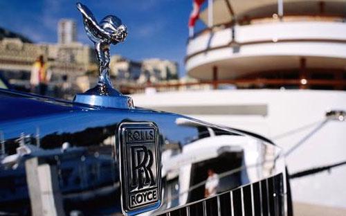 Trong bối cảnh nền kinh tế toàn cầu giảm tốc, Rolls-Royce vẫn đang hướng tới có một năm đạt doanh số cao chưa từng có - Ảnh: Getty/CNBC.<br>