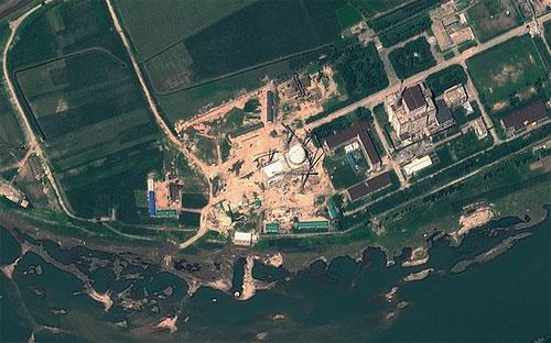 Ảnh chụp từ vệ tinh cơ sở hạt nhân Yongbyon của Triều Tiên vào năm 2012 - Ảnh: AFP/Getty/WSJ.<br>