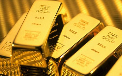 Trong vòng 12 tháng qua, giá vàng quốc tế đã giảm 12%, trong khi tỷ giá đồng USD tăng 18%.