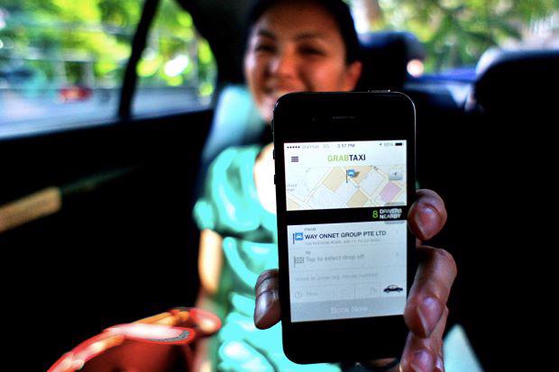 Mặc dù có những phản ứng ban đầu, nhưng lãnh đạo các hãng vận tải, taxi đã dần có những quan điểm tích cực hơn về dịch vụ kết nối khách hàng bằng công nghệ thông tin.<br>