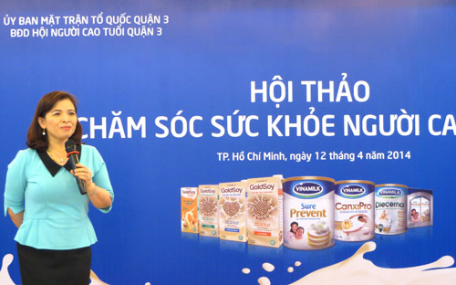 Bác sĩ Chuyên khoa 2 Đỗ Thị Ngọc Diệp, Giám đốc Trung tâm Dinh dưỡng Tp.HCM đã chia sẻ thông tin về “Cách chăm sóc dinh dưỡng và sử dụng sữa cho người cao tuổi”.