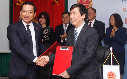 Chương trình hợp tác giữa Tổng cục Thuế với Viet Capital Bank đã góp 
phần thực hiện mục tiêu đẩy mạnh phát triển xã hội điện tử, đồng thời 
cải cách nền hành chính công của Chính phủ. 