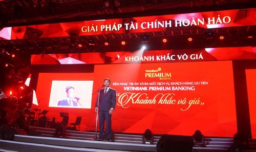 Khách hàng sử dụng Premium Banking được hưởng ưu đãi lãi suất vay vốn 
tối đa lên đến 1%/năm cho các khoản vay mới, thời gian ưu đãi lãi suất 
dài, không thu hồi ưu đãi lãi suất nếu trả nợ trước hạn. 