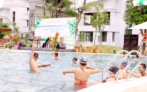 Khu bể bơi tại dự án biệt thự Lâm Viên của Viglacera vừa được đưa vào sử dụng đầu tháng 7/2014.<br>
