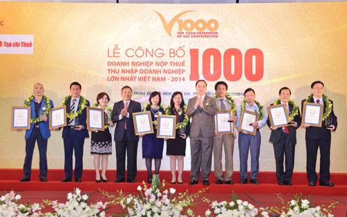 Tại lễ công bố vảng xếp hạng V1000 - bảng xếp hạng 1.000 doanh nghiệp 
nộp thuế thu nhập doanh nghiệp lớn nhất Việt Nam năm 2014, Vingroup xếp 
thứ 7 và là doanh nghiệp tư nhân nộp thuế lớn nhất cả nước.