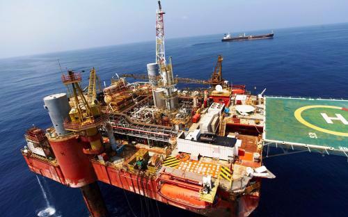  Tính chung 8 tháng, sản lượng khai thác dầu thô của Việt Nam ước đạt 475,3 nghìn tấn, tăng 8,1% so với cùng kỳ năm 2014.