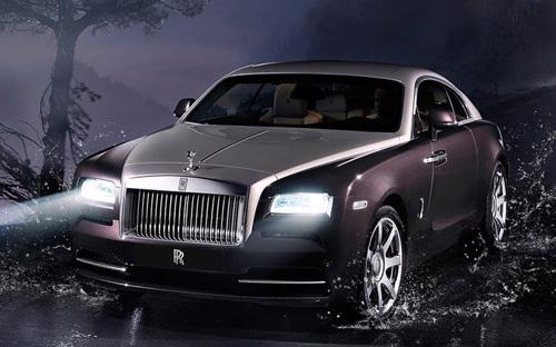Wraith là mẫu xe chính hãng thứ 2 được Rolls-Royce đưa về thị trường Việt Nam, sau Phantom Oriental Sun.