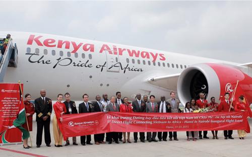 Sẽ có 3 chuyến bay mỗi tuần được Kenya Airways thực hiện từ sân bay Nội Bài (Hà Nội) đến tới sân bay Jomo Kenyatta International Airport
 (JKIA), Nairobi, Kenya bằng máy bay Boeing 787-800.