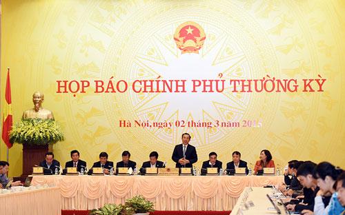 Bộ trưởng - Chủ nhiệm Văn phòng Chính phủ Nguyễn Văn Nên chủ trì cuộc họp báo chiều 2/3.<br>