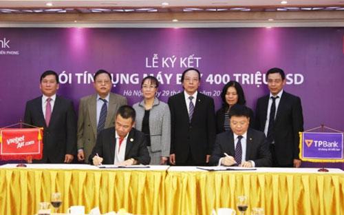 Thỏa thuận này ghi nhận sự hợp tác giữa TPBank và Vietjet, sau sự kiện hai bên ký hợp đồng tín dụng hồi tháng 9/2014.