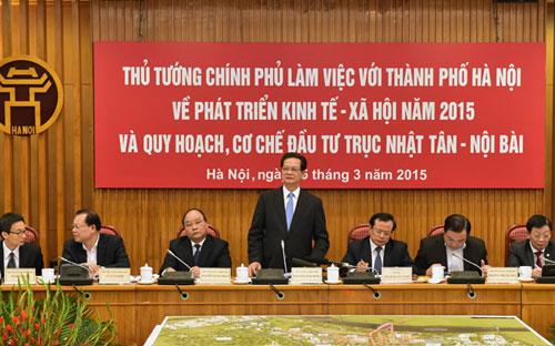 Thủ tướng Nguyễn Tấn Dũng chủ trì cuộc họp với UBND thành phố Hà Nội, ngày 5/3.<br>